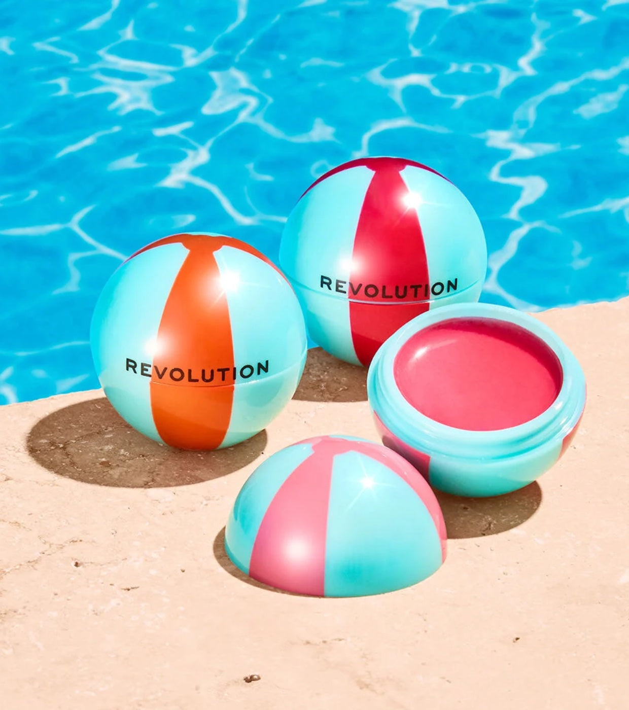 Makeup Revolution - *Poolside* - Bálsamo para labios y mejillas Inflata Ball - Bubblegum Blast