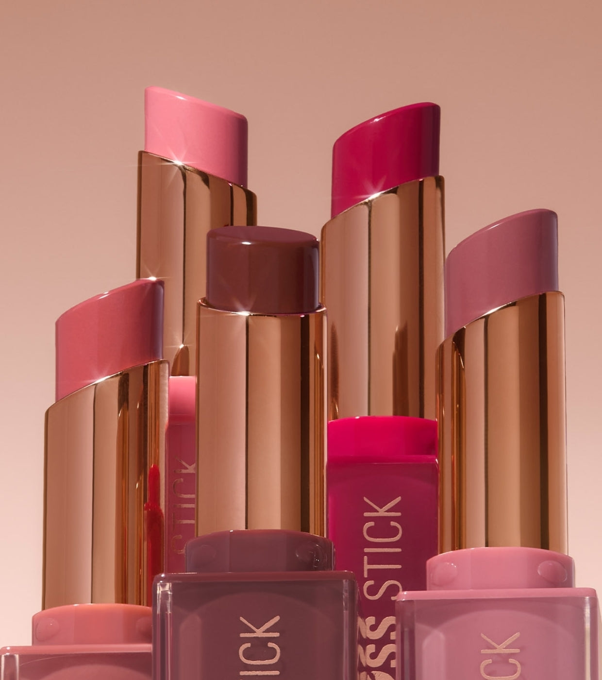 Makeup Revolution - Barra de labios Pout Lip Gloss Stick - Shimmer Peach Sorbet Nude