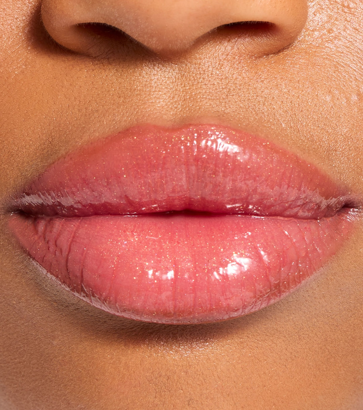 Makeup Revolution - Barra de labios Pout Lip Gloss Stick - Sugar Cookie Pink