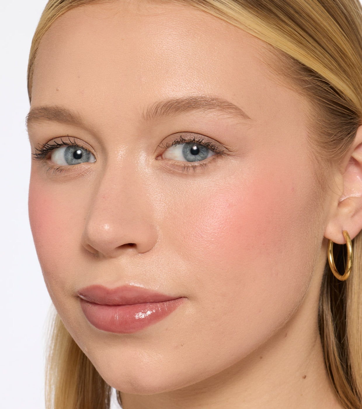 Makeup Revolution - Colorete Cream to Powder Bouncy Blur - Coral Blur Burst