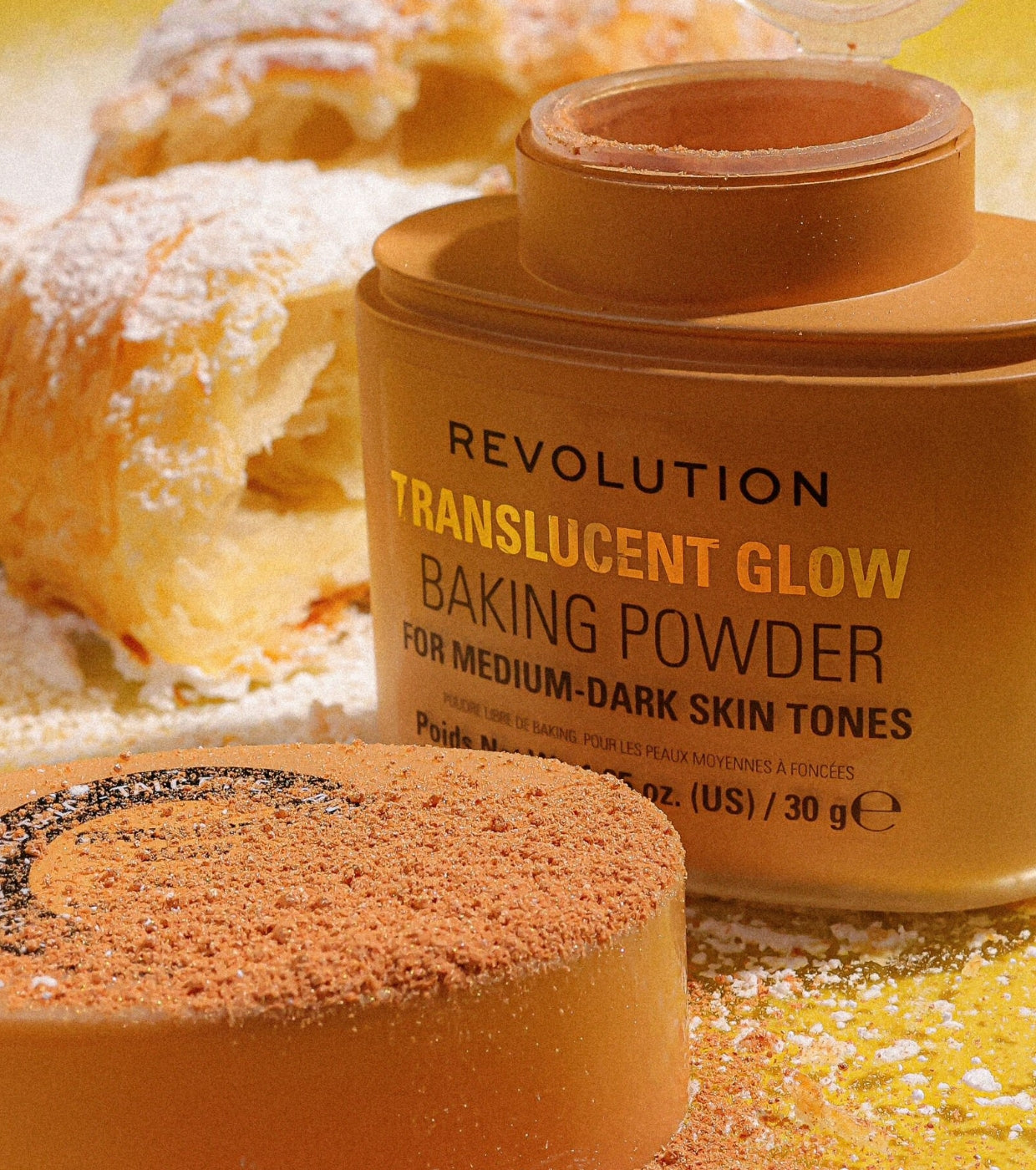 Makeup Revolution - Polvos sueltos para baking Translucent Glow - Medium to Dark