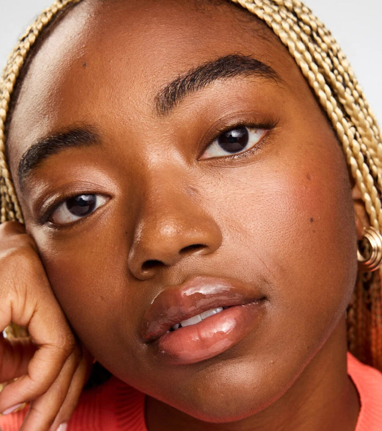Revolution - Aceite labial Pout Lip - Honey Shimmer