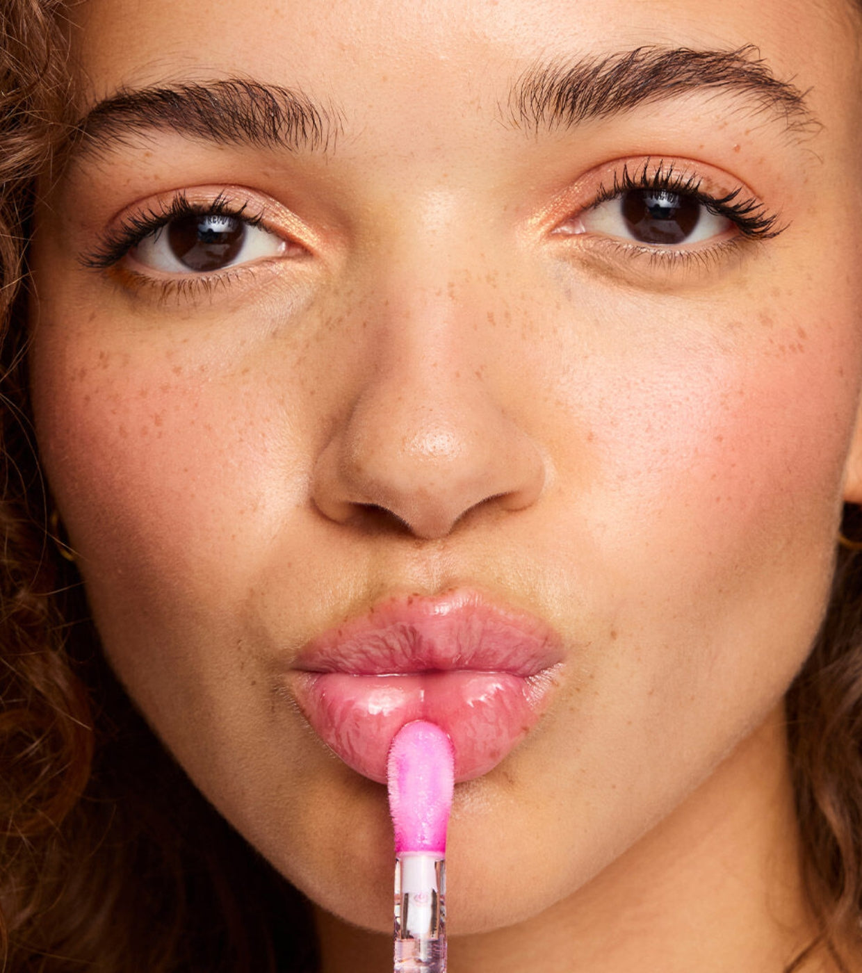 Revolution - Aceite labial Pout Lip - Raspberry Pink