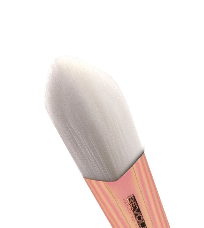 Makeup Revolution - Brocha Contorno Ultra Metals Contour Foundation Brush – F302
