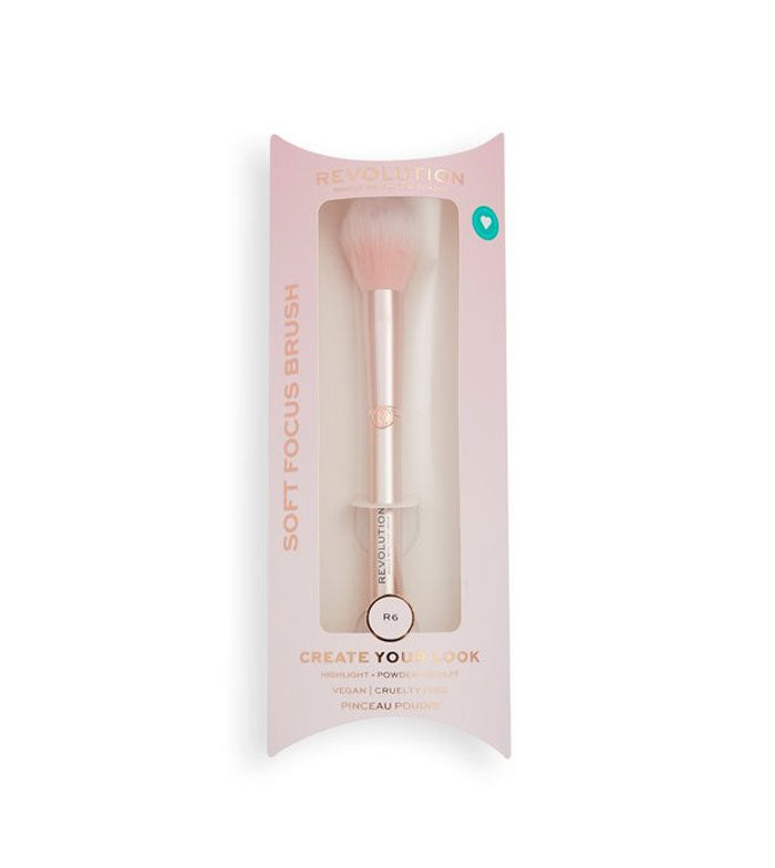 Revolution - Brocha para iluminador Soft Focus Create - R6