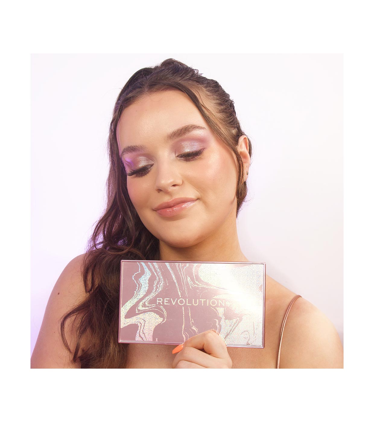 Revolution - *Festive Allure* - Paleta de sombras