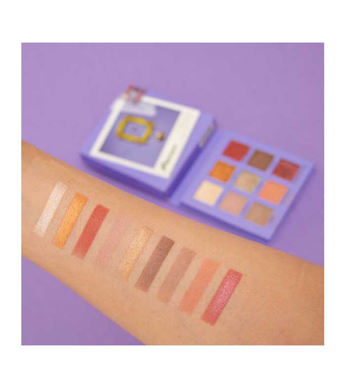 Revolution - *Friends X Revolution* - Paleta de sombras Monica