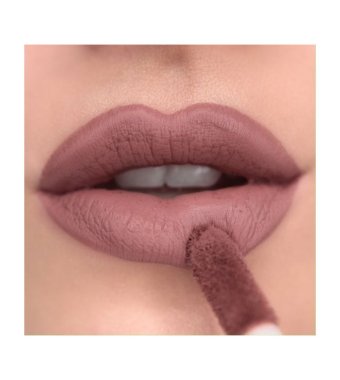 Revolution - Labial líquido Matte Bomb - Delicate Brown