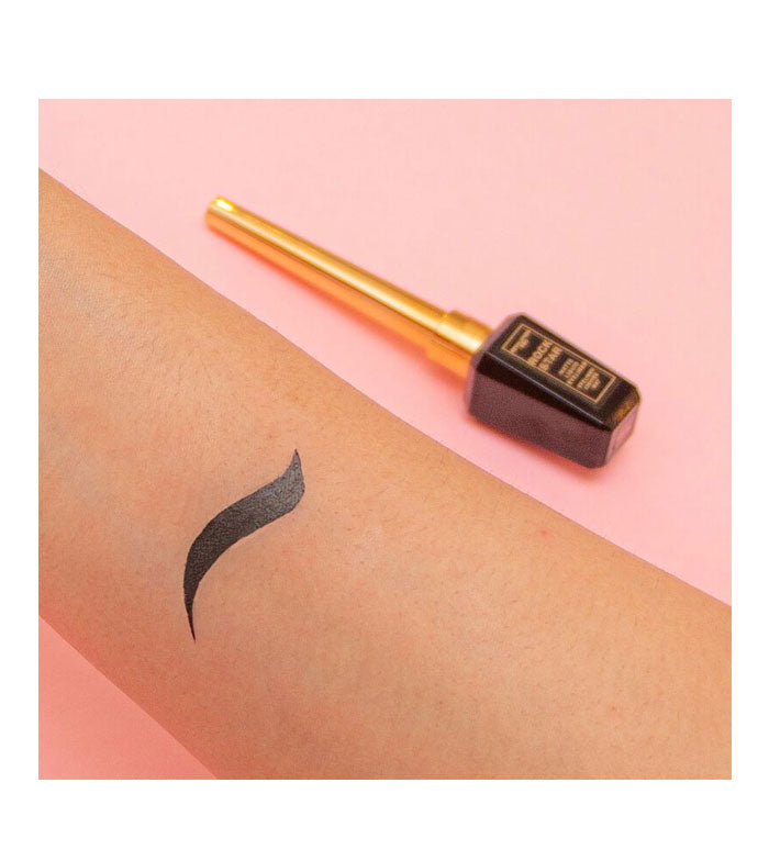 Revolution Pro - Delineador de ojos líquido Rockstar Matte Edition