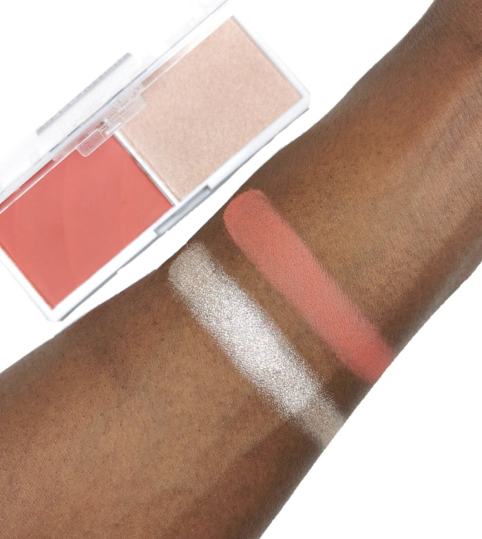 Revolution Relove - Dúo colorete e iluminador Colour Play Blushed - Cute