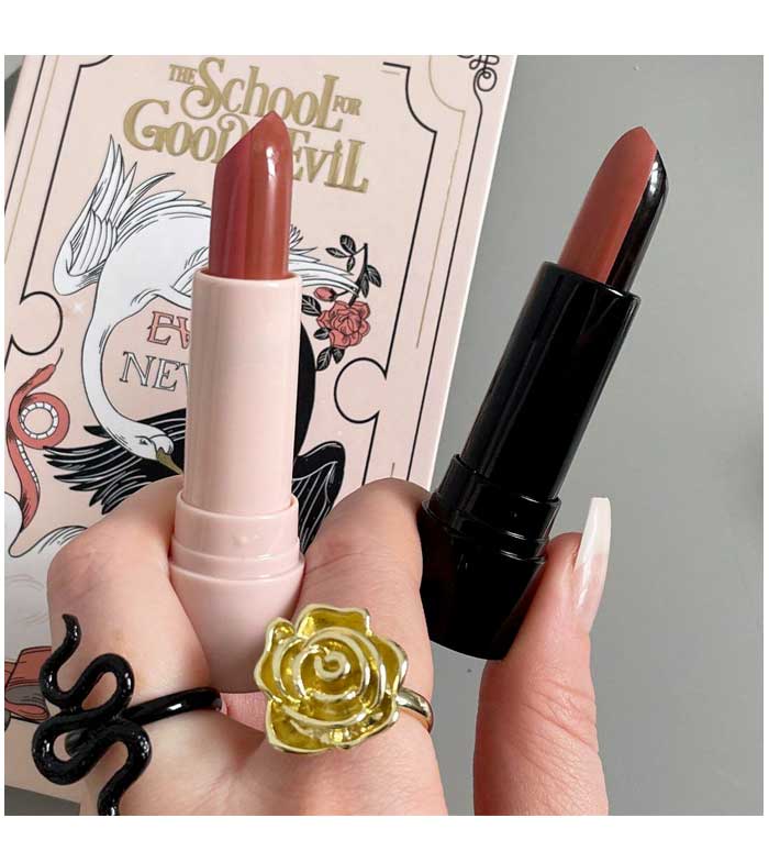 Revolution - *The School For Good & Evil X Revolution* - Barra de labios - Evers