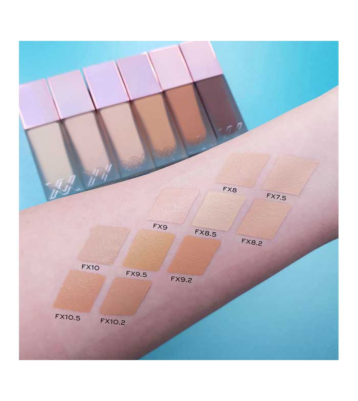 XX Revolution - Base de maquillaje Glow Skin Fauxxdation - FX1.5