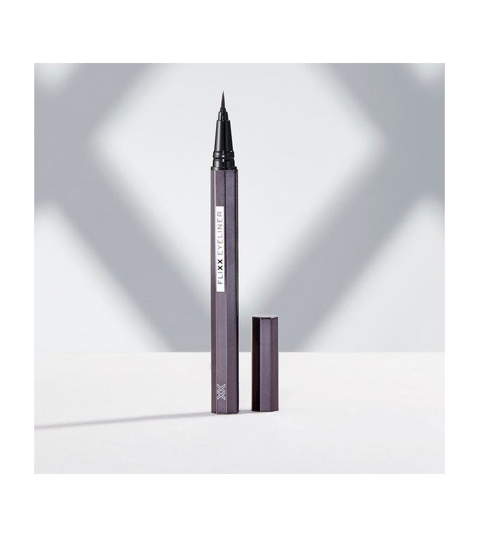 XX Revolution - Delineador de ojos líquido Flixx Eyeliner - Black