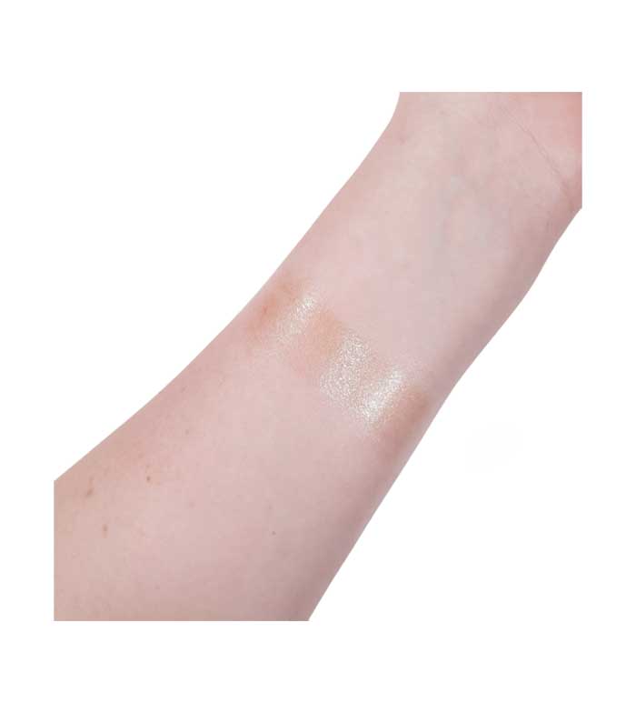 XX Revolution - Iluminador en crema Daydream Dew